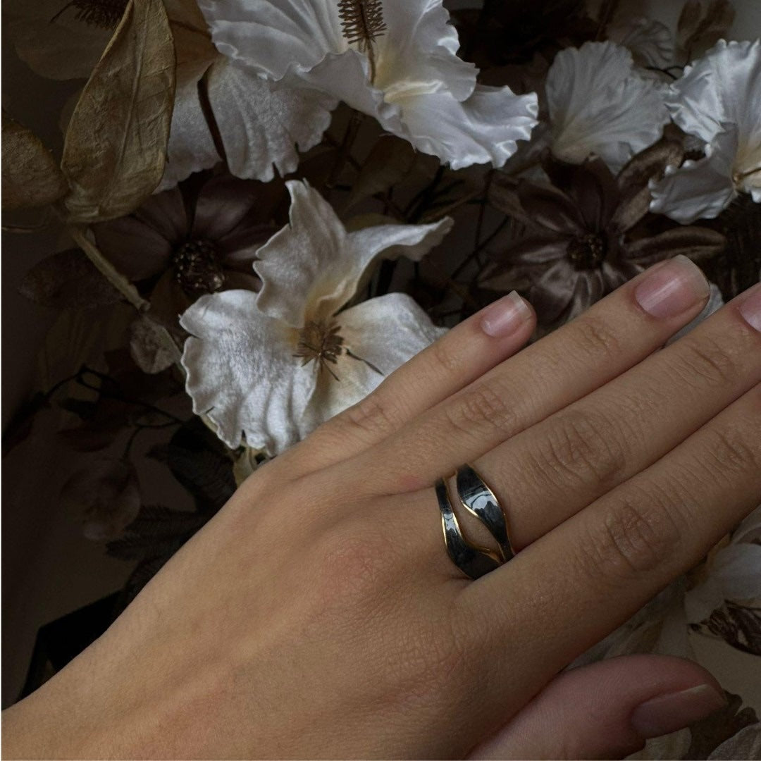 Anillo HIBISCO NEGRO