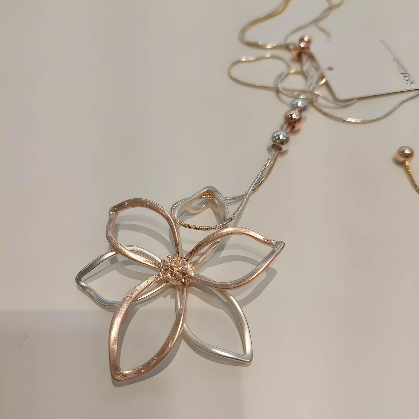 Collar ARIA